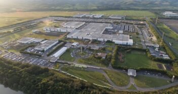 Volkswagen comemora 30 anos da fábrica de Resende